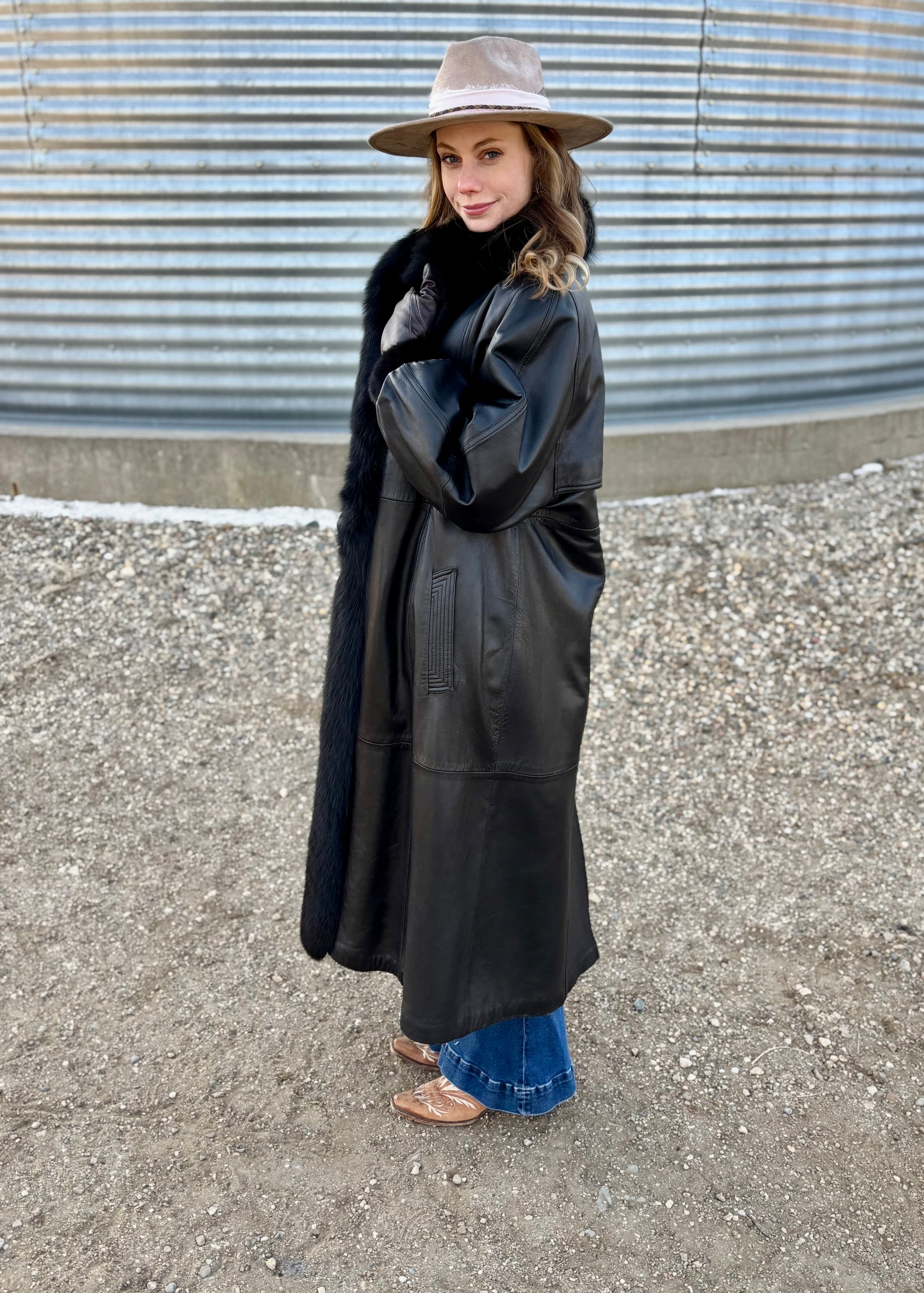 Sz XS/S Genuine Beaver Jacket – Dakota Darling Furs