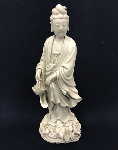 徳化窯 白磁魚籃観音菩薩像 | 買取実績 | 骨董品買取専門の古美術永澤