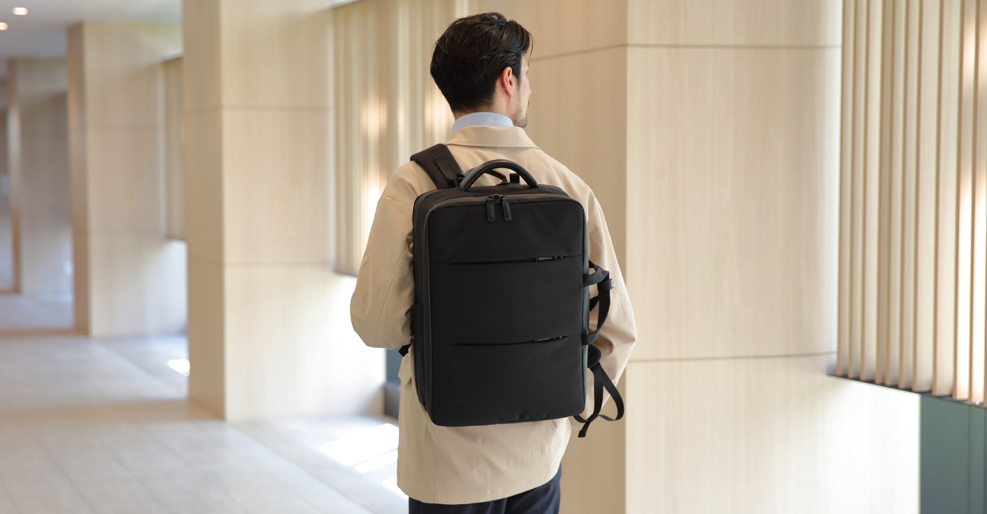 Evoon マルチビジネスリュック5.0・容量25L～拡張時35L【送料無料・3