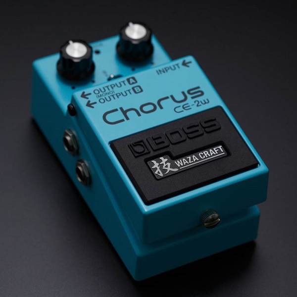 BOSS 【BOSS×IKEBEクリアポーチプレゼント】CE-2W [Chorus 技 Waza