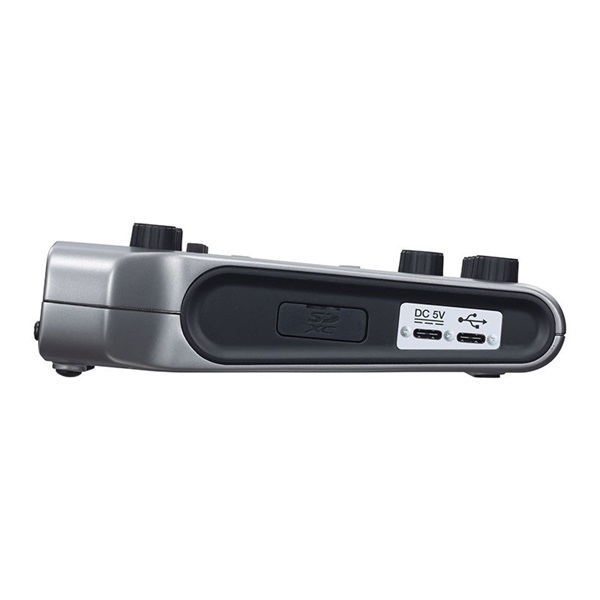 ZOOM PodTrak P4(4-Track Podcast Recorder) ｜イケベ楽器店オンライン