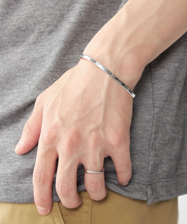 XOLO: CLIP BANGLE｜ SHIPS 公式サイト