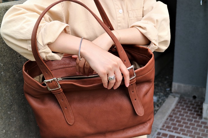 Fino tote bag | SLOW - スロウ 公式サイト | 革製のバッグ、財布 等の
