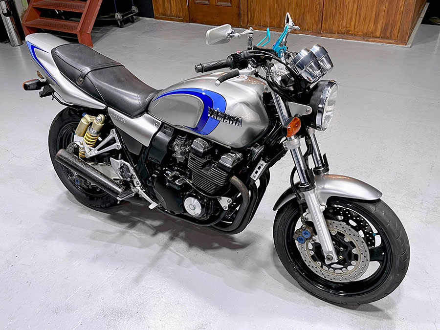 YAMAHA XJR400R｜RH02J – 京都のバイクショップSPEC-M（スペックエム