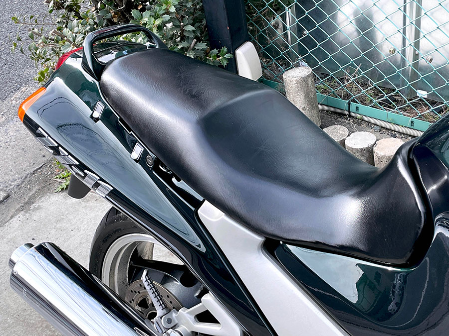 KAWASAKI Ninja ZX-11 D型 – 京都のバイクショップSPEC-M（スペック