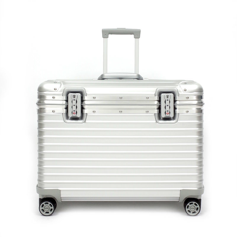 リモワ パイロット 920.51.00.4 在庫商品 37リットル 4輪 | リモワ