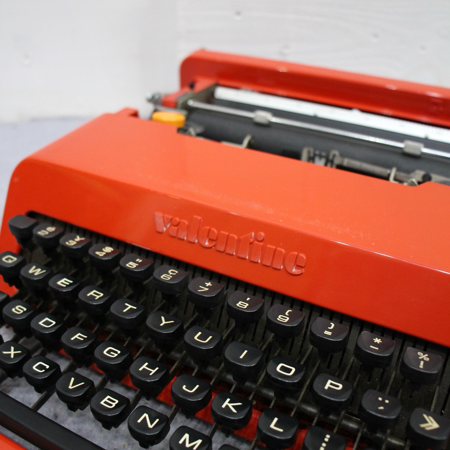 オリベッティ / olivetti バレンタイン / Valentine タイプライター