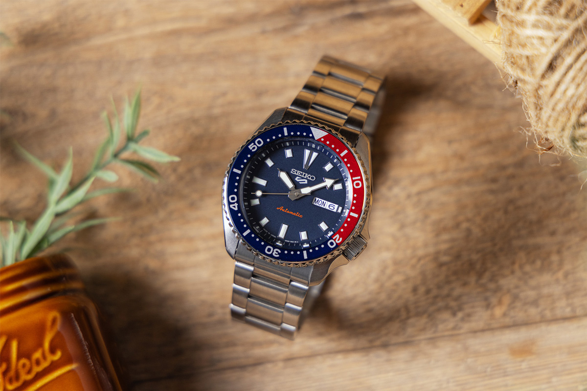 SEIKO SSHE004 ネイビー レザー 腕時計 SEIKO SSHE004 ネイビー レザー