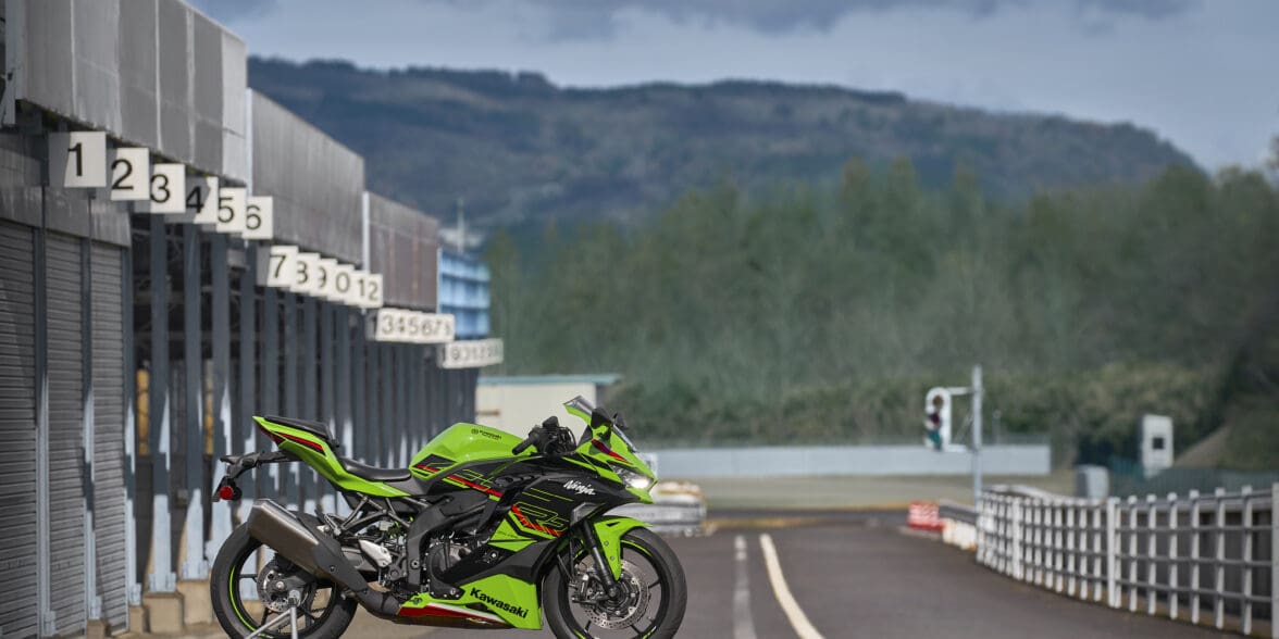 Kawasaki Drops Pictures of All-New 2023 ZX4R/RR - webBikeWorld