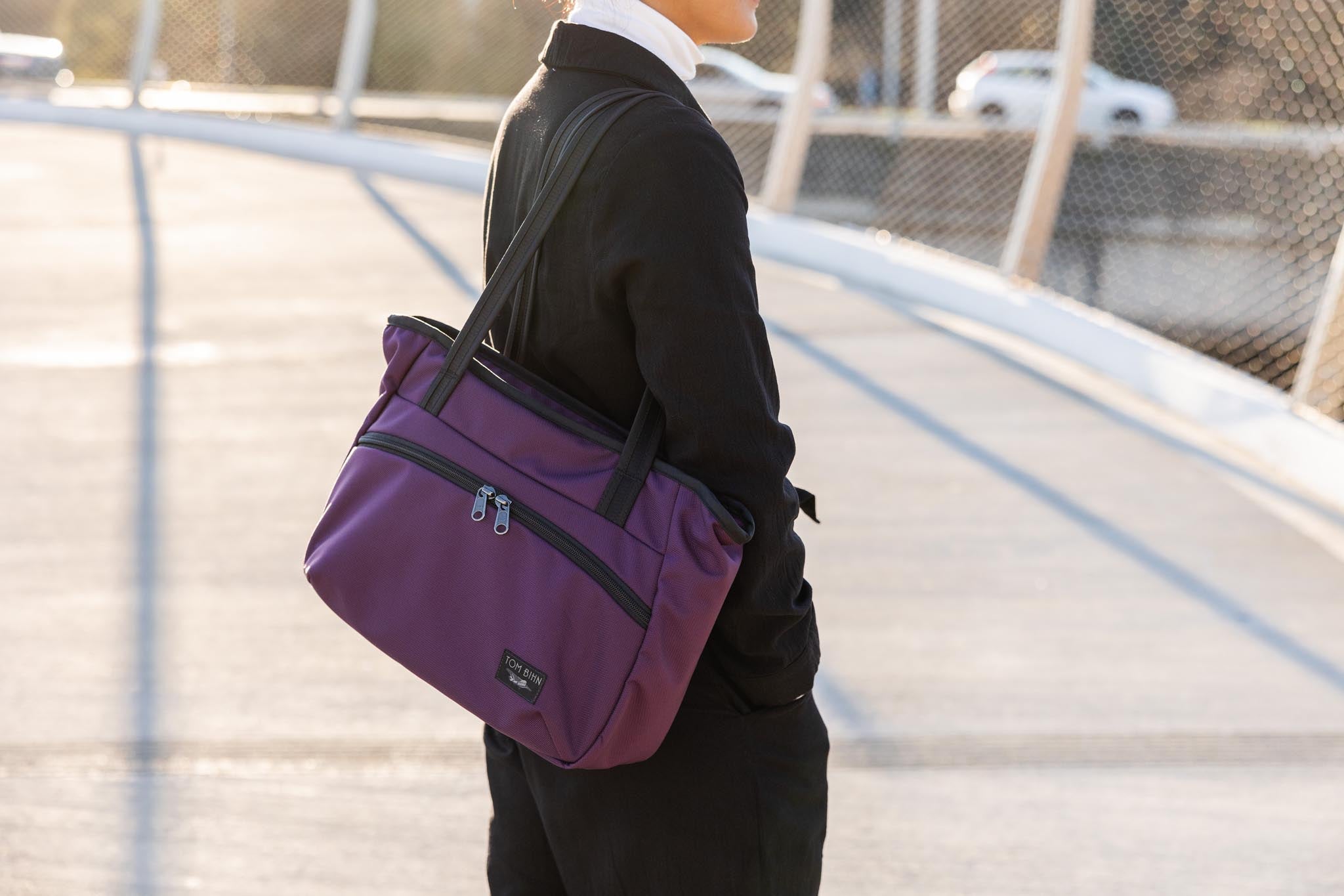 TOM BIHN Nomad Tote, Everyday Carry Laptop Bag, 17