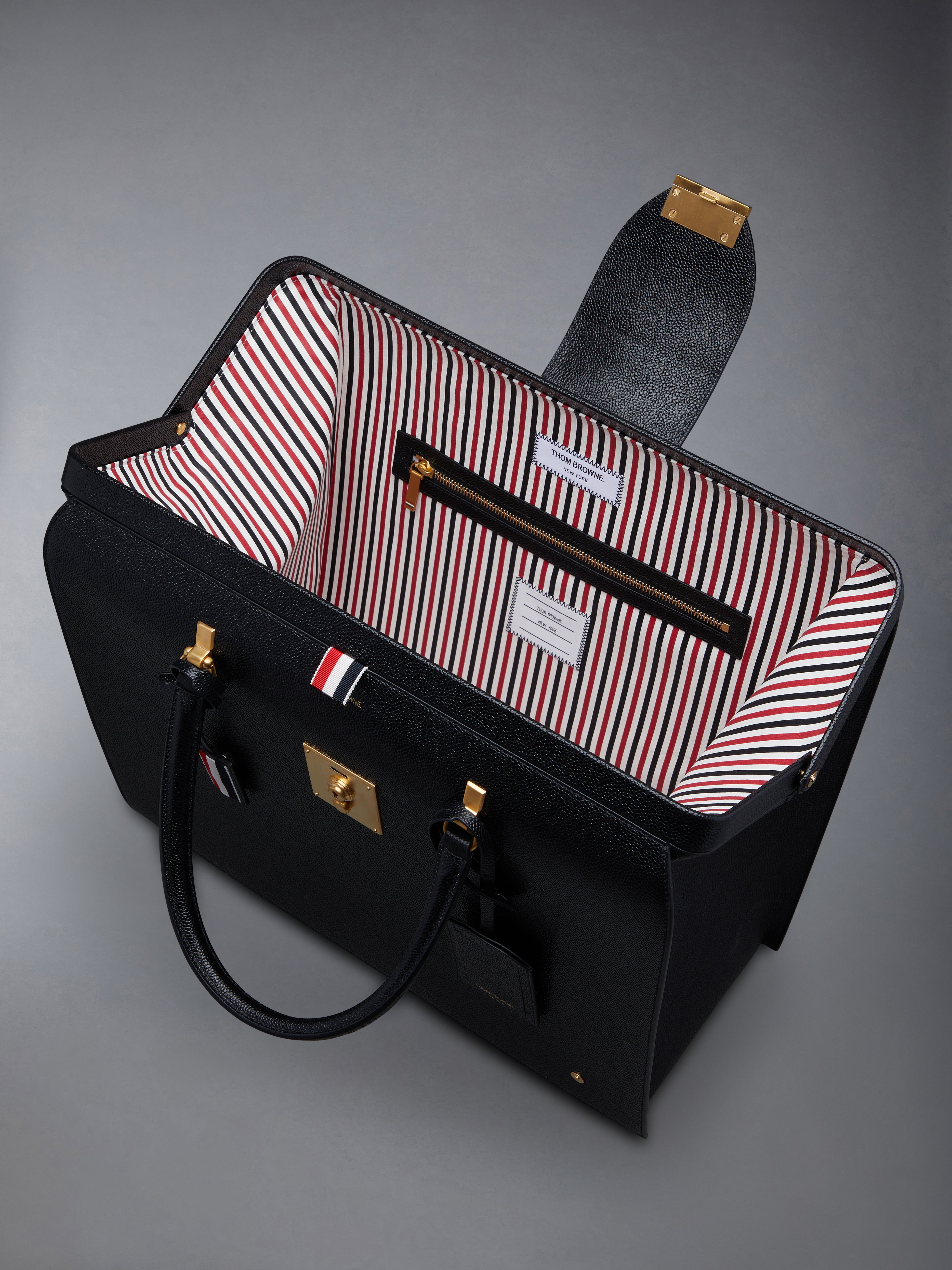 ペブルグレイン MR. THOM バッグ | Thom Browne