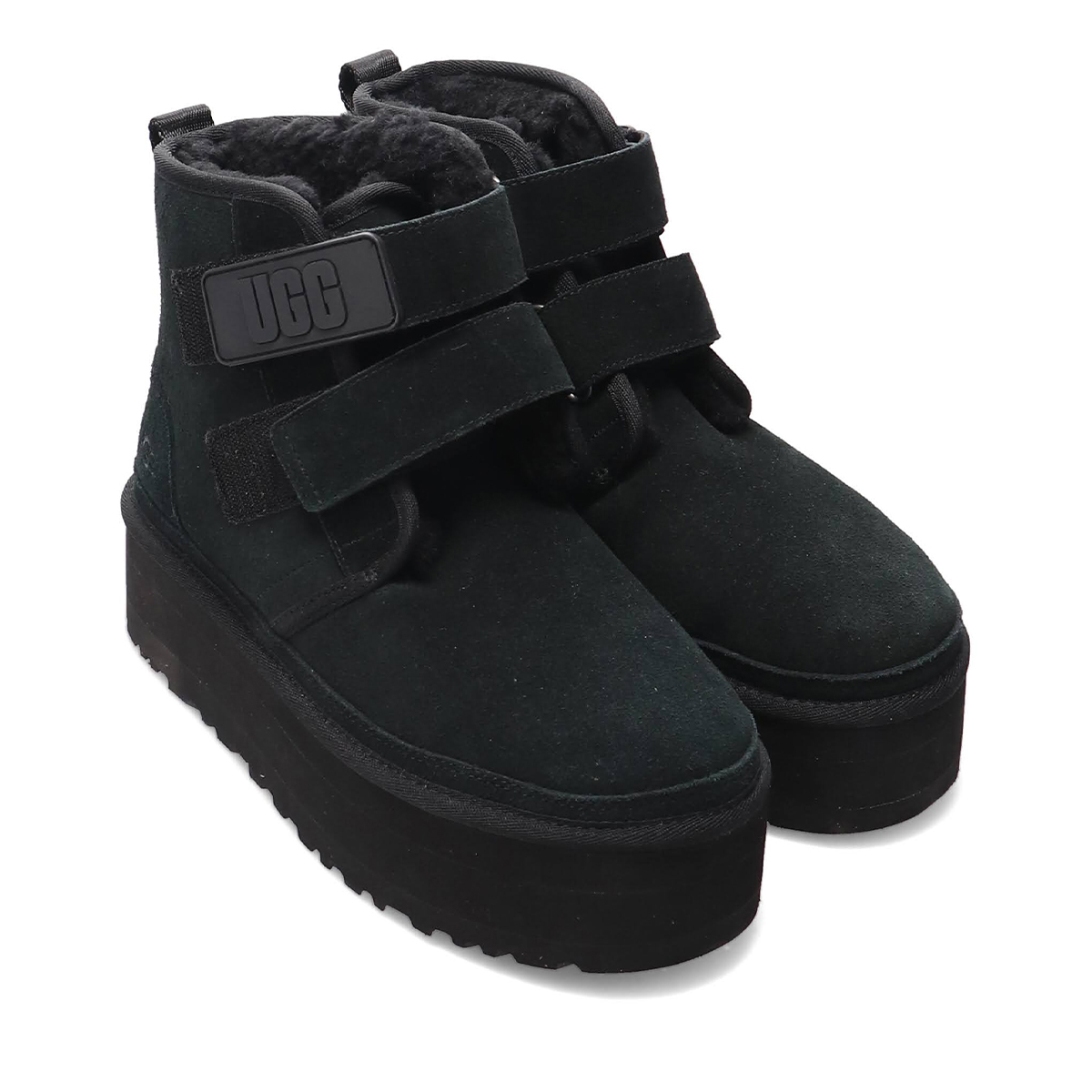 UGG®️から、今年の大本命！新作“厚底”ムートンブーツ「ニューメル