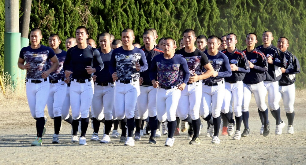高校野球：山梨に移動して練習再開した日本航空石川、センバツ出場に