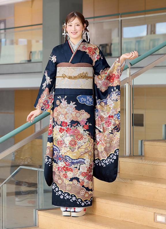 赤地振袖 花を流水文様にのせて軽やかに｜振袖ギャラリー | 成人式の