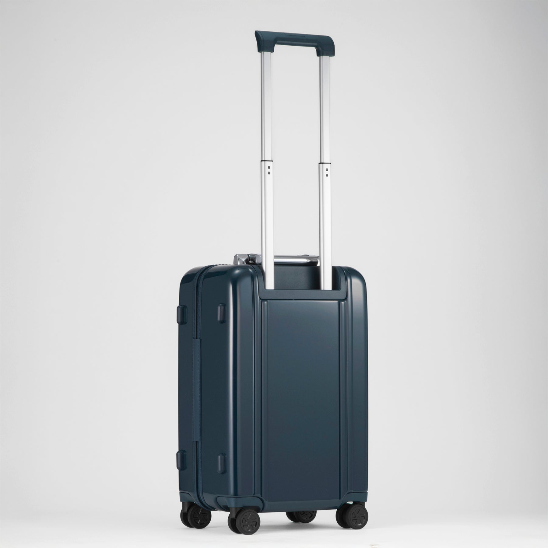 Classic Lightweight 3.0 D | Carry-On Travel Case 32L 81561 – ZERO