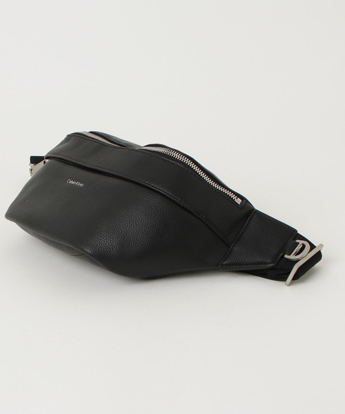 試着程度）カルバンクライン レザーウエストポーチ Calvin Klein