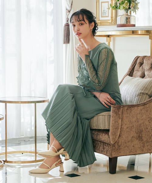 niana（ニアナ） ドレス レーススリットスリーブ裾プリーツ切替