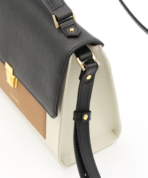 CULLNI（クルニ） ショルダーバッグ Clasp lock Leather Pocket Hand