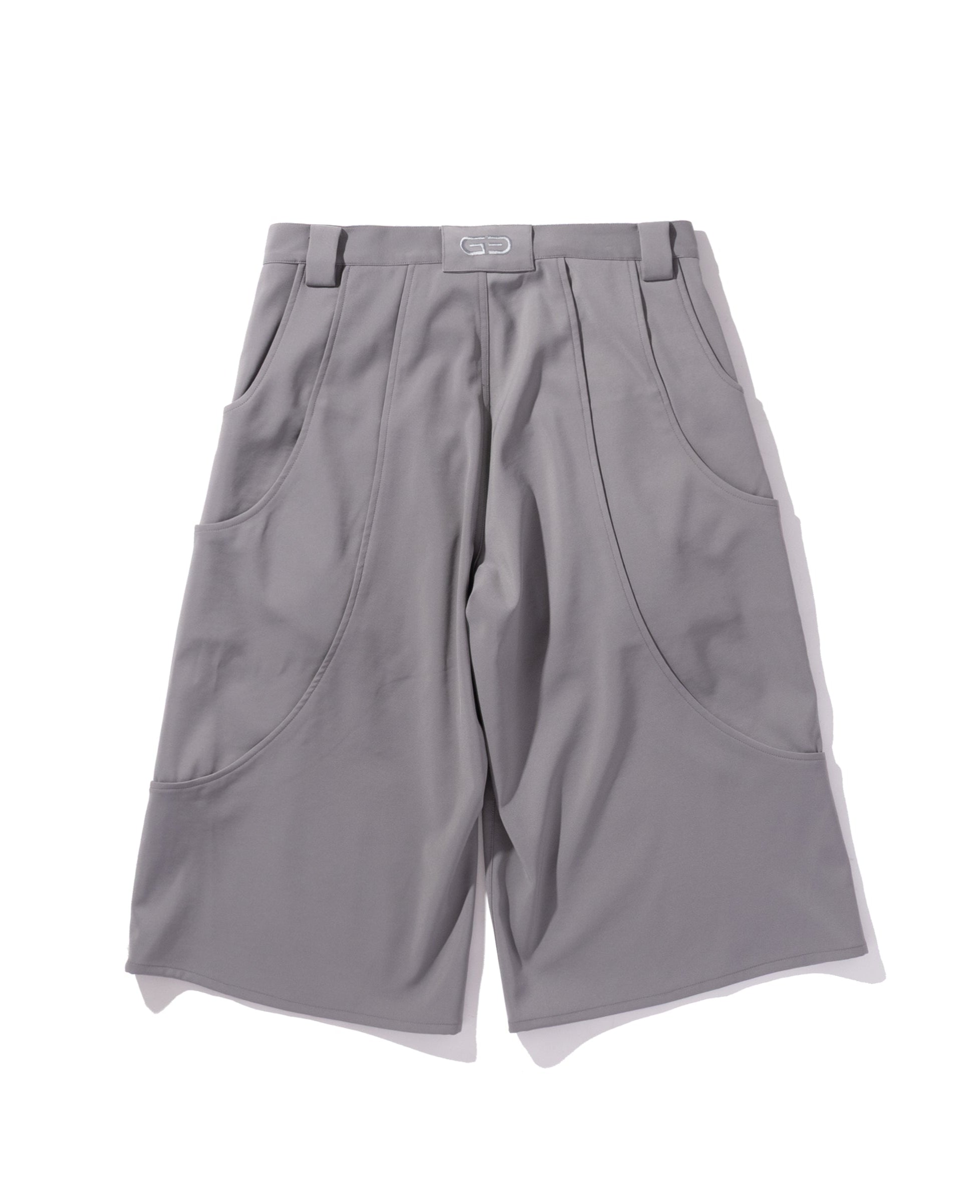 TUCK WIDE SHORTS – GOAT ESSENCE