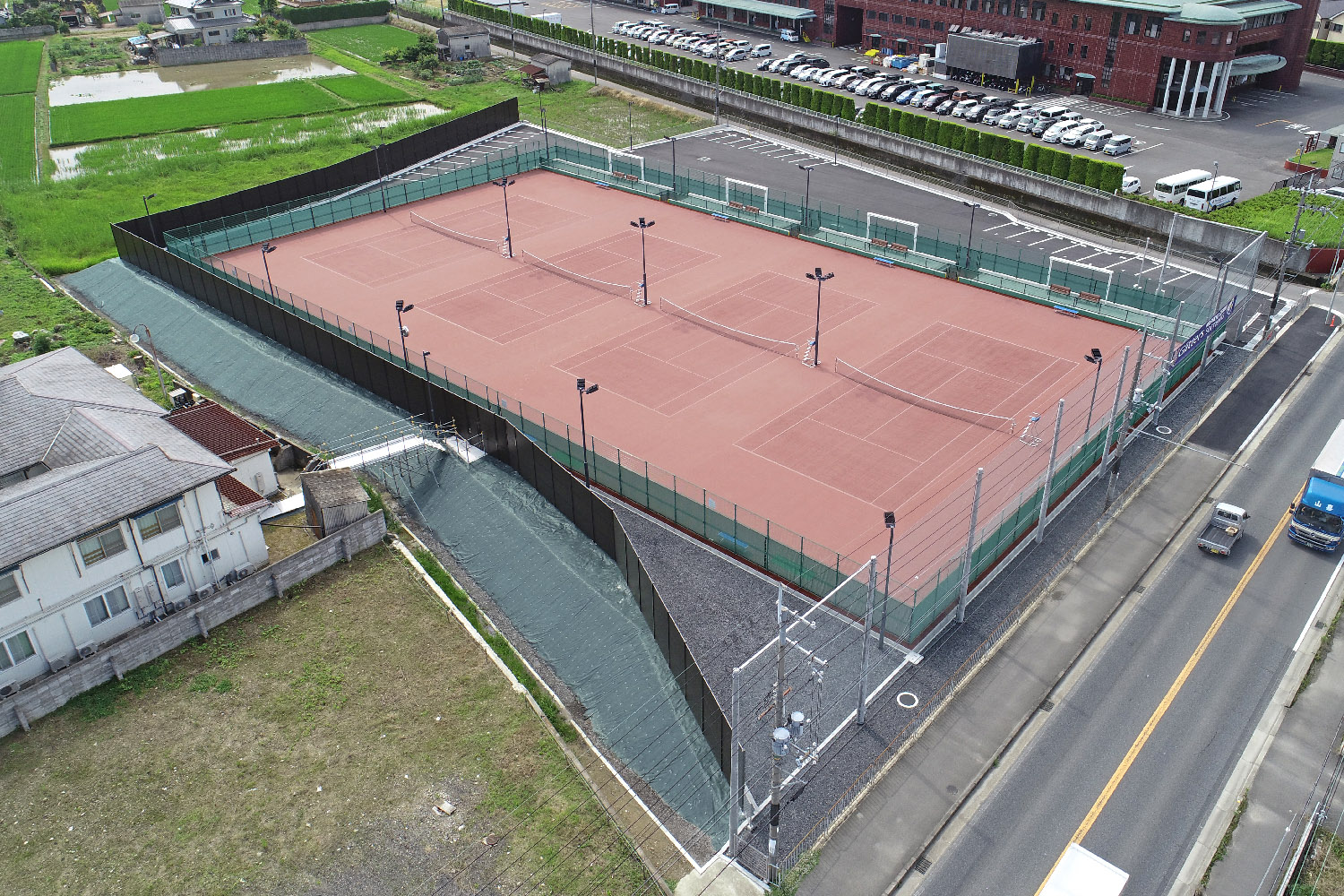 ワタキューセイモアテニスコート | 長谷川体育施設株式会社 | スポーツ