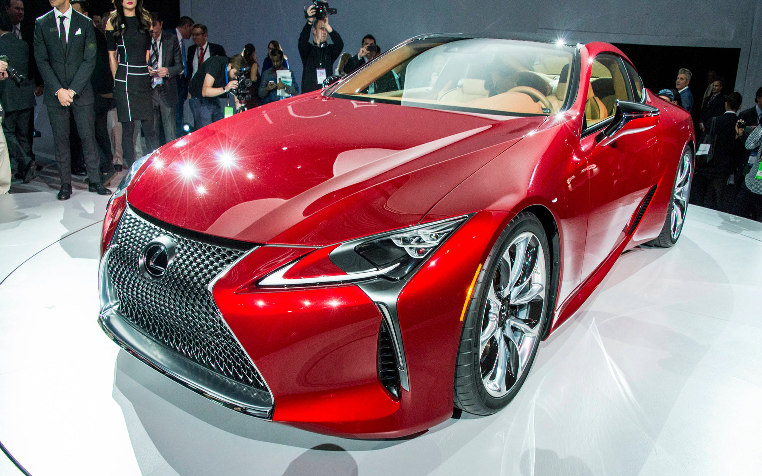 a-lexus.jpg?crop=1xw:0.9xh;