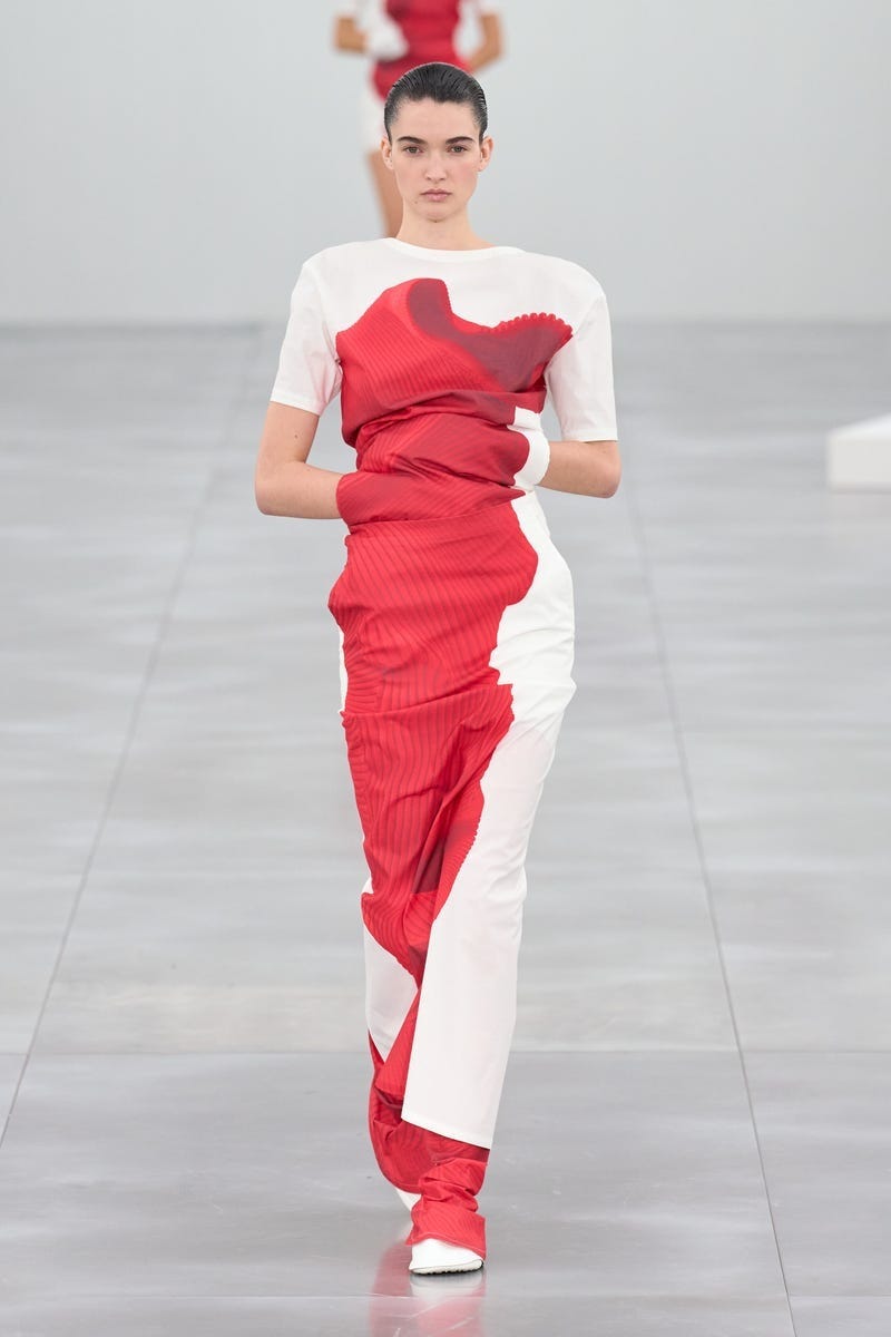 イッセイ ミヤケ（ISSEY MIYAKE）2025-26秋冬コレクション