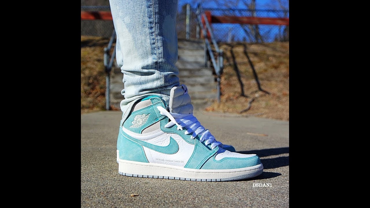 AIR JORDAN 1 