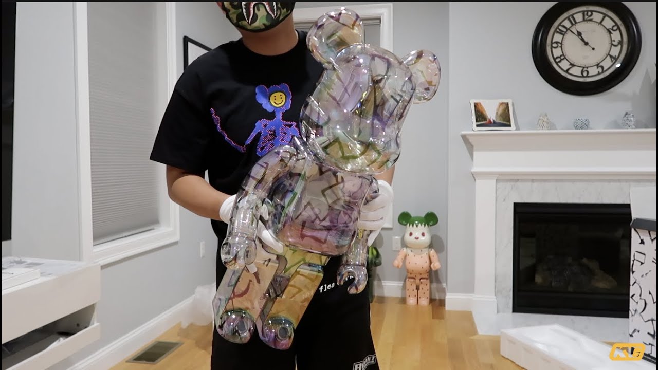 Jimmy Choo X Eric Haze 1000% BEARBRICK unboxing video - Is it