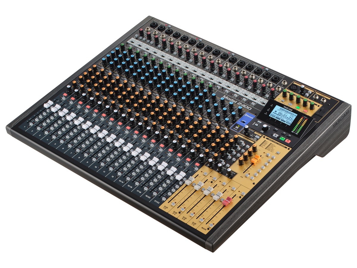 TASCAM Model 2400 | 24トラック・レコーディング機能搭載のアナログ