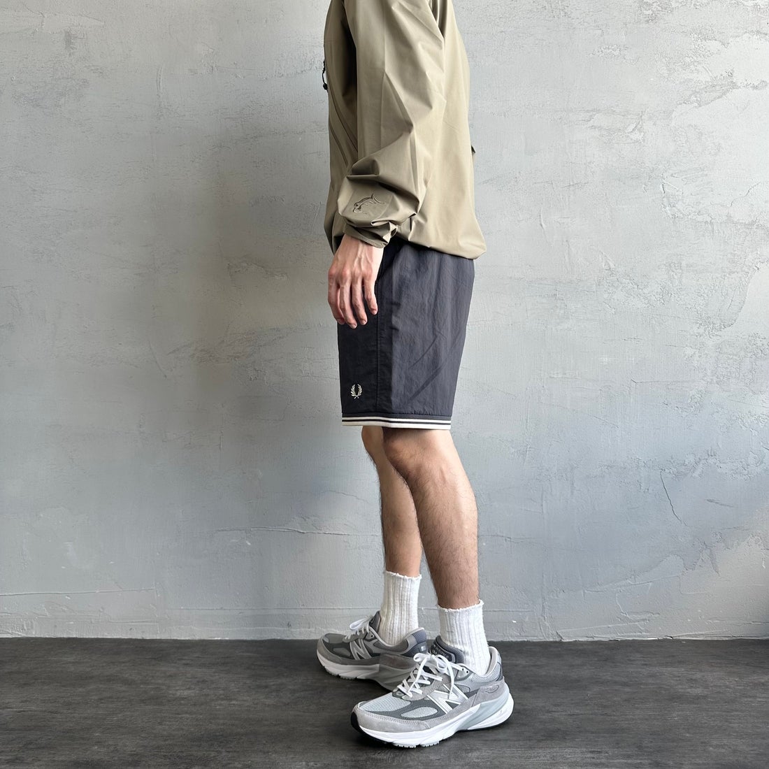 FRED PERRY [フレッドペリー] 別注 ワンポイントロゴ刺繍ショート