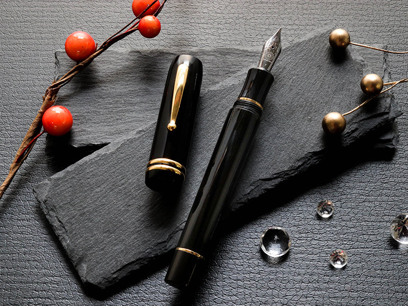 七宝万年筆・ベークライト・黒 Fountain Pen | ワンチャーペン Wancher