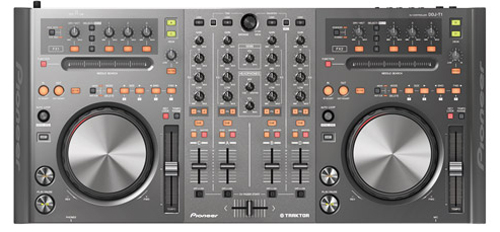 Native Instruments社「TRAKTOR」専用DJコントローラ「DDJ-T1」を新