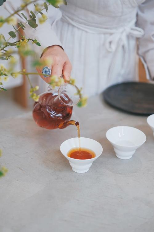 紅と香」深く味わうことで心を満たしてくれる美しきお茶の世界（佐賀