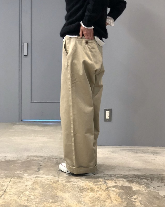 メンズライクな太いチノパンをお探しの方、「PLEASE」別注がドンピシャ