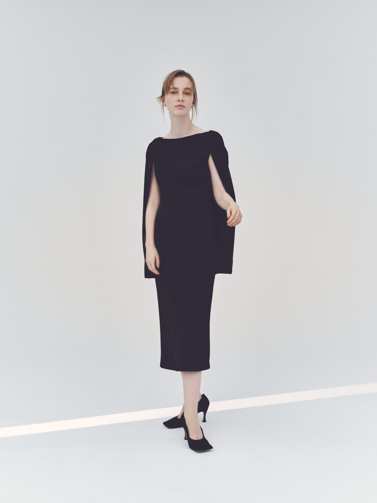 再入荷】Narrow line Cape Dress – L'AUBE BLANC