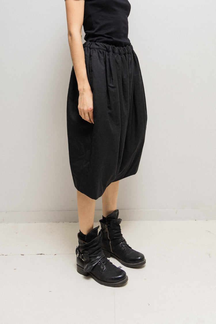 COMME DES GARÇONS - FW10 Padded wool balloon short pants with