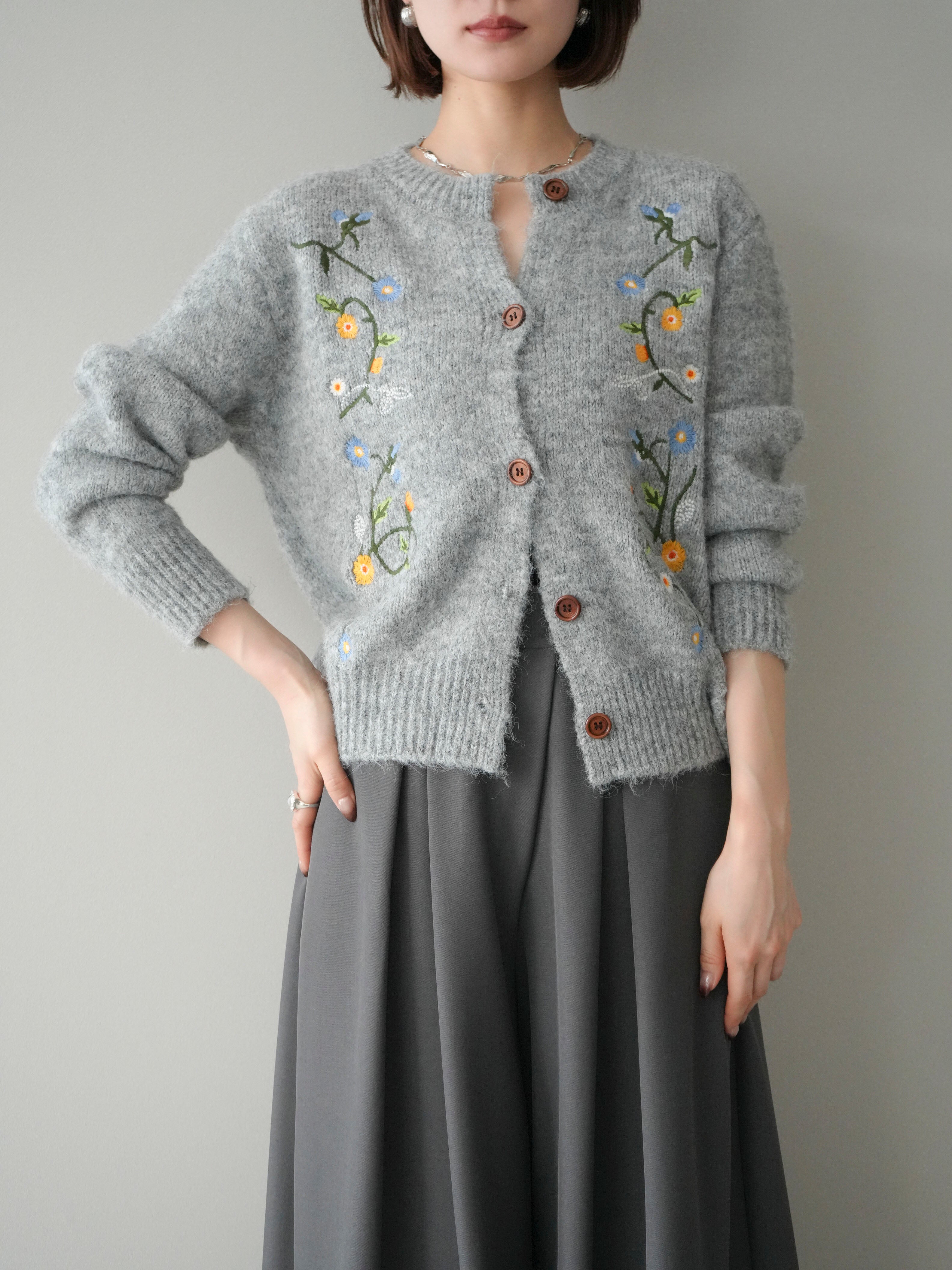 ゆうはるAMI PARIS刺繍ニットカーディガングレーSサイズセーター 予約