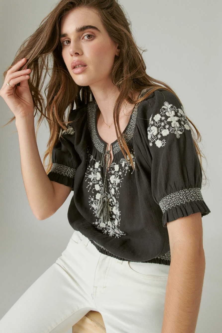 EMBROIDERED SHORT SLEEVE TOP | Lucky Brand