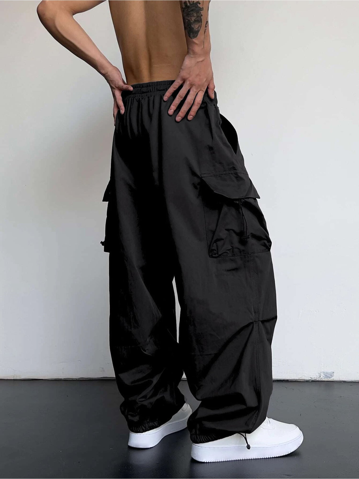 Parachute Black Cargo – ManiacLife.com