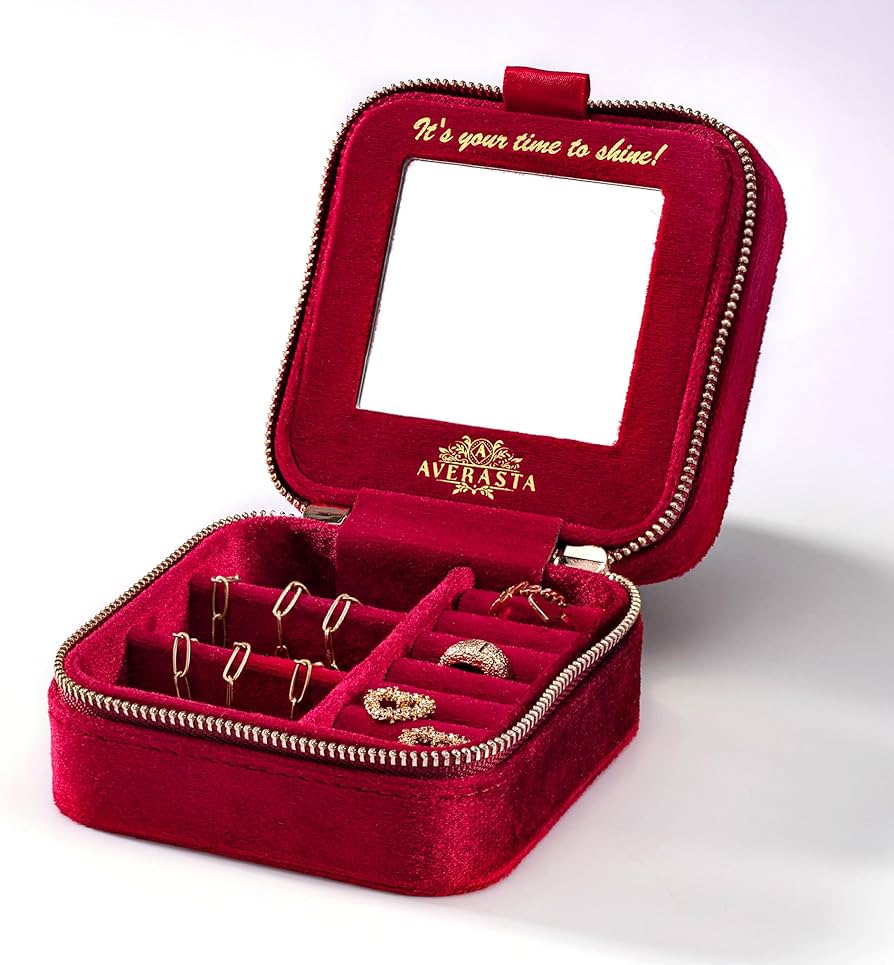 Amazon.com: AVERASTA Luxury Plush Velvet Jewelry Box - Travel