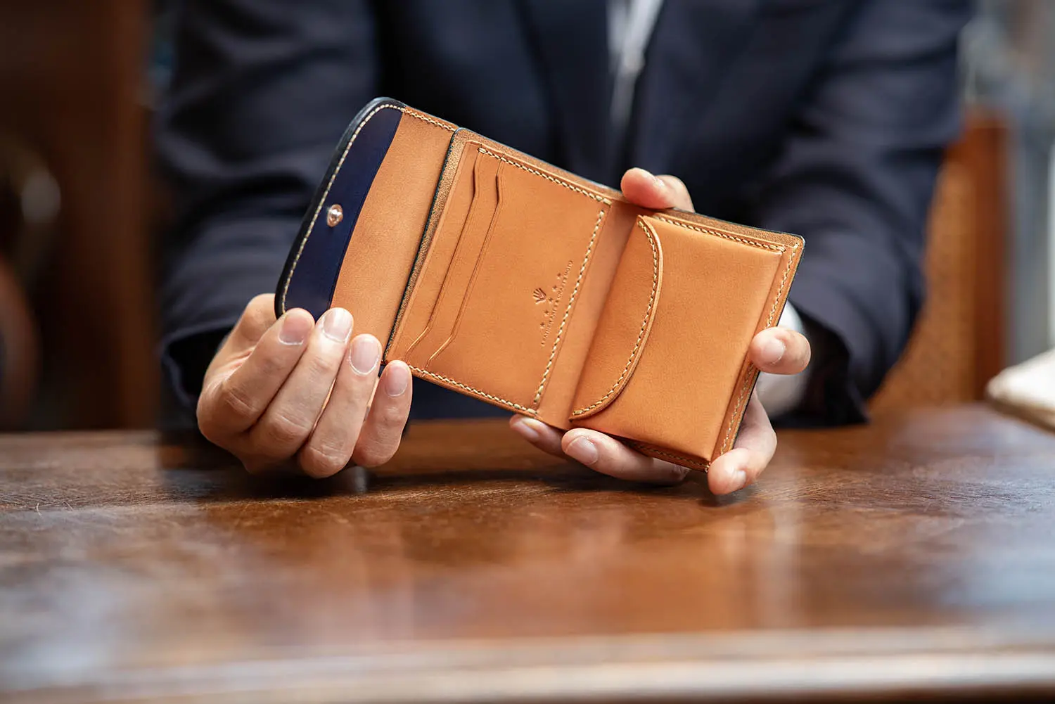 MOTO W5 ハンドダイ・ヌメクロコ × ベルギーヌメ ショートウォレット