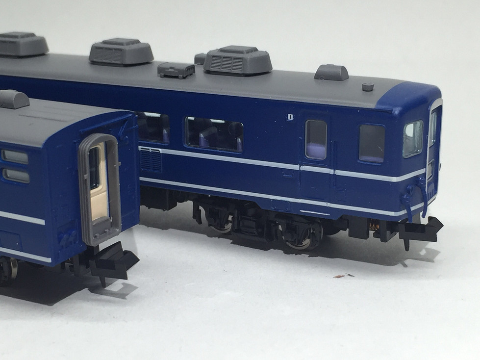 A5945_cartrain-24s.jpg