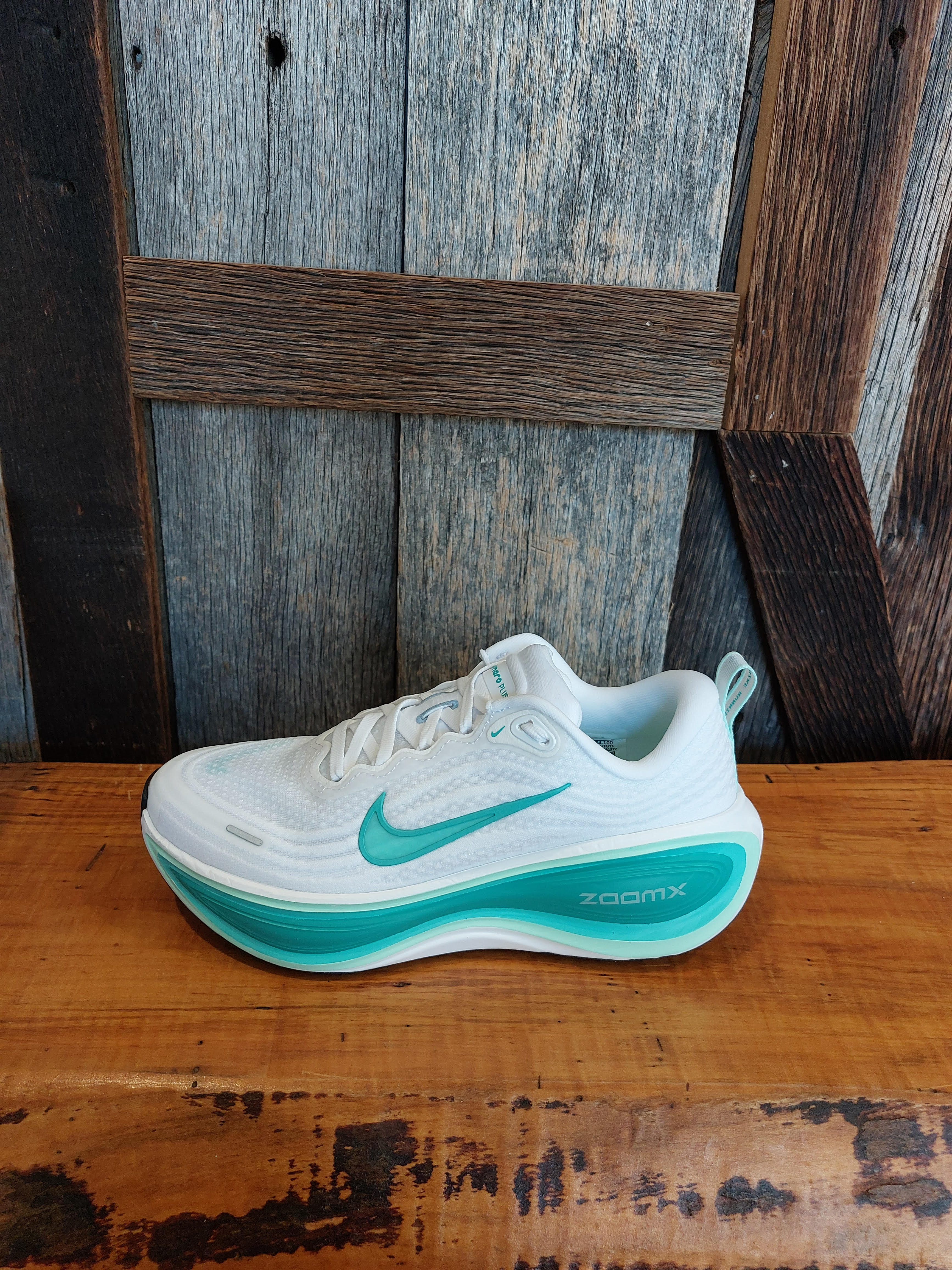 W Nike Vomero Plus – Ohio Valley Running Company