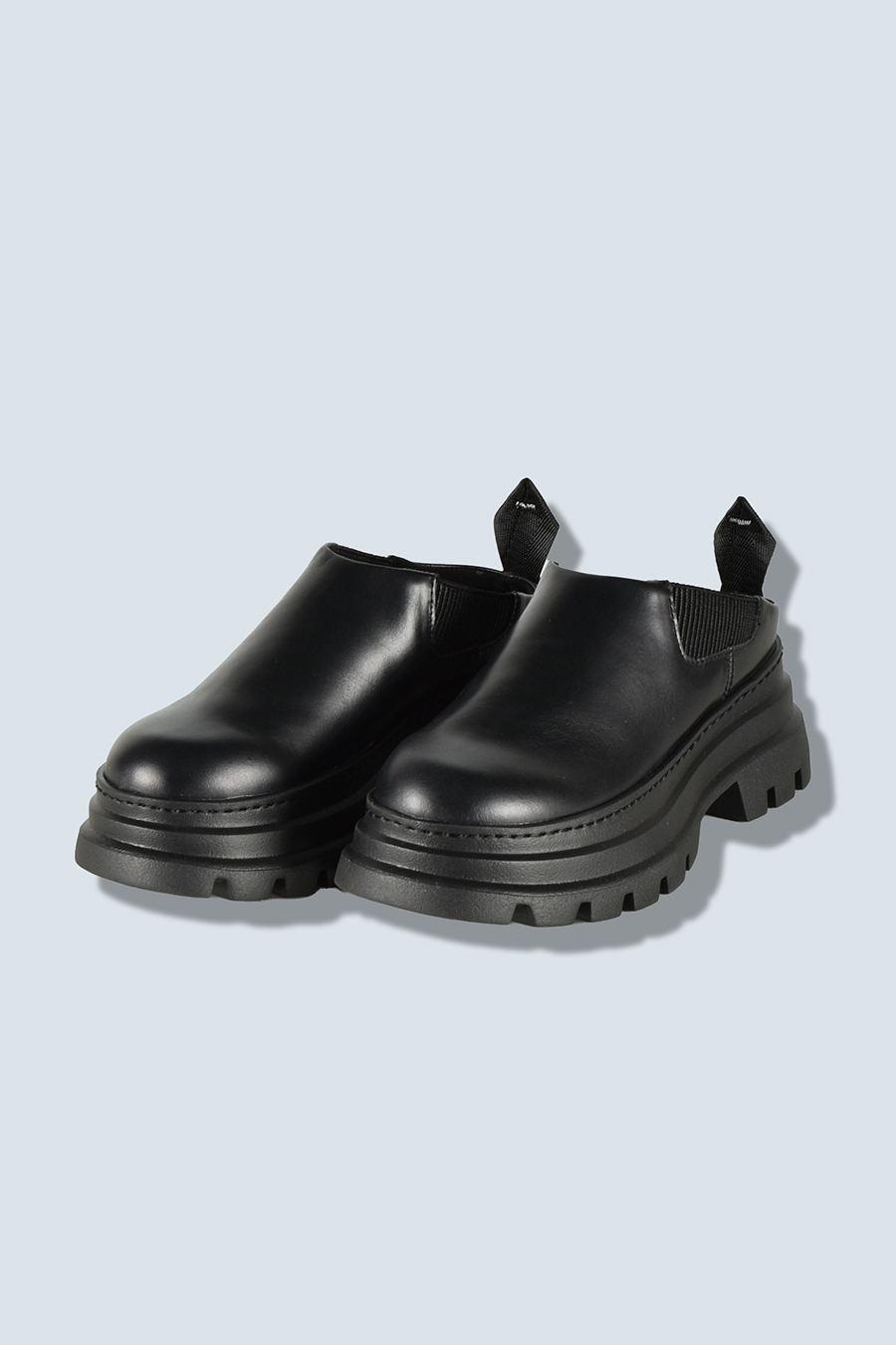 OMMO ONLINE STORE / VOLUME HEAD SABOT BOOTS