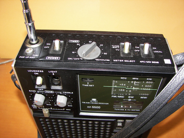 ソニー スカイセンサー5500 1972年型 （ICF-5500 FM/AM 3 BAND