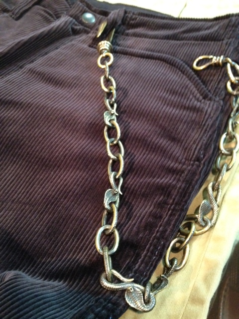 BLACK SIGN SOLID BRASS WALLET CHAINS : FEEBLES