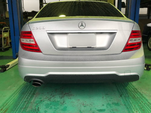 W204 C200 シュレンザー4本出しマフラー交換他 : THREE POINT ガレージ