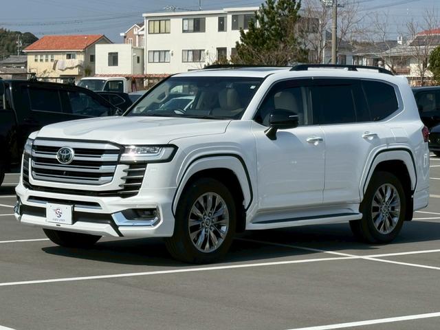 TOYOTA LAND CRUISER ZX | 2023 | PEARL WHITE | 26000 km | details