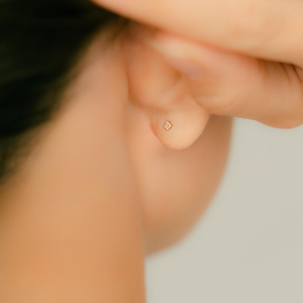 ファーストピアスにオススメ │ K18金 プラチナ ストレートバーベル