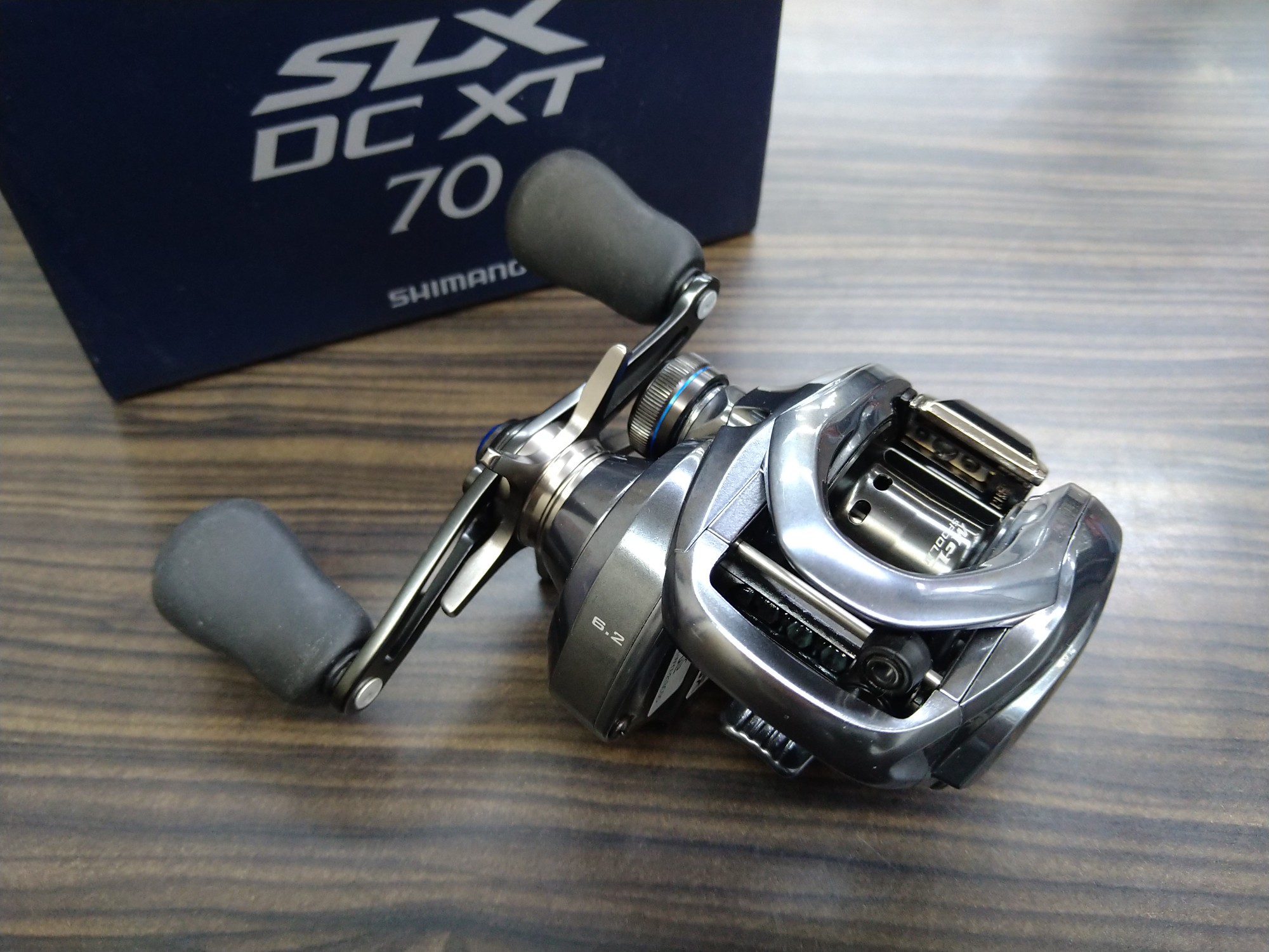 SLX DC ベイトリール左ハンドル SLX DC ベイトリール左ハンドル